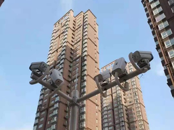 安裝高空拋物智能監(jiān)控系統(tǒng)，來提高每位居民的責任心