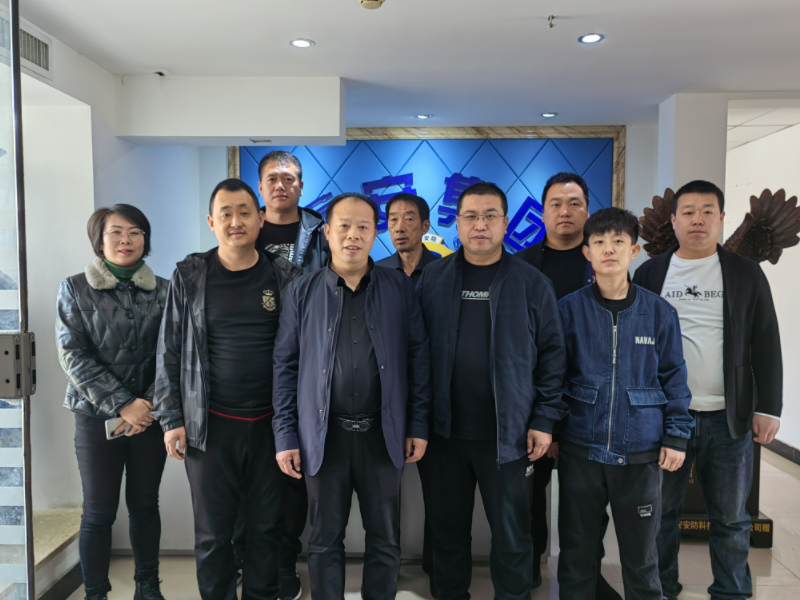同業(yè)交流才是推動(dòng)發(fā)展的原動(dòng)力！歡迎同行企業(yè)老板到陜西鑫安安防參觀指導(dǎo)工作