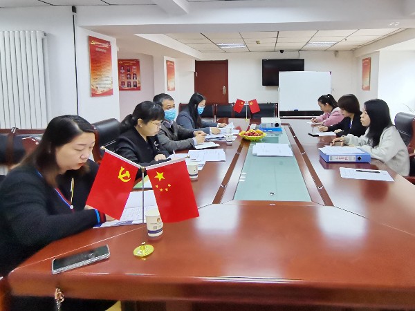 雁塔區(qū)工會領(lǐng)導蒞臨陜西鑫安安防參觀指導工作