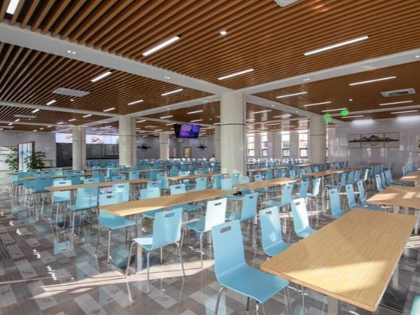 食堂智能監(jiān)控走進(jìn)校園，為學(xué)生健康飲食提供保障